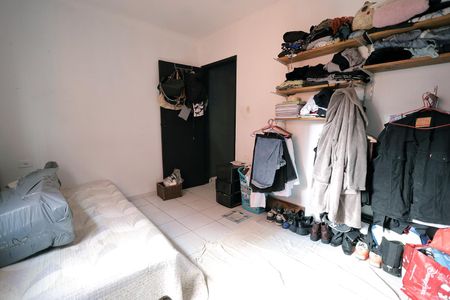 Casa à venda com 264m², 6 quartos e 2 vagas Casa à venda com 264m², 6 quartos e 2 vagasQuarto 1 casa 2