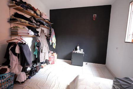 Casa à venda com 264m², 6 quartos e 2 vagas Casa à venda com 264m², 6 quartos e 2 vagasQuarto 1 casa 2