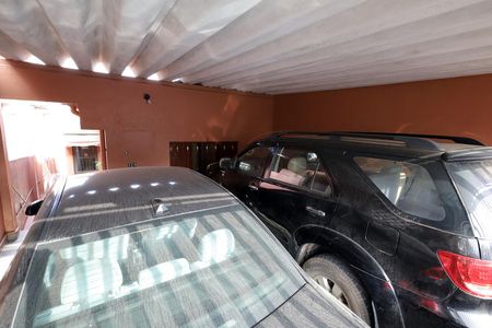 Casa à venda com 264m², 6 quartos e 2 vagas Casa à venda com 264m², 6 quartos e 2 vagasGaragem