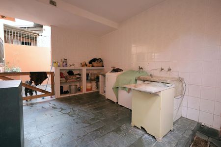 Casa à venda com 264m², 6 quartos e 2 vagas Casa à venda com 264m², 6 quartos e 2 vagasÁrea de Serviço
