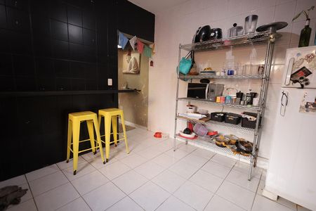 Casa à venda com 264m², 6 quartos e 2 vagas Casa à venda com 264m², 6 quartos e 2 vagasCozinha casa 2