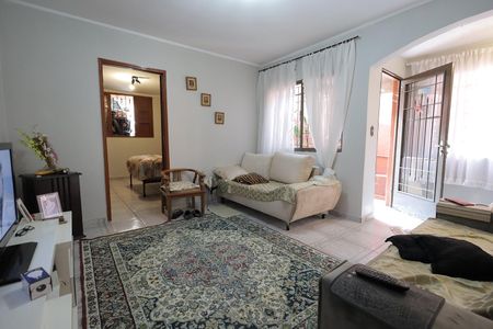 Casa à venda com 264m², 6 quartos e 2 vagas Casa à venda com 264m², 6 quartos e 2 vagasSala