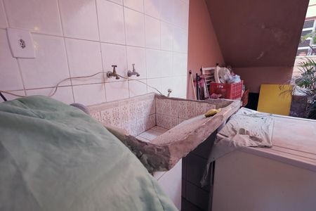 Casa à venda com 264m², 6 quartos e 2 vagas Casa à venda com 264m², 6 quartos e 2 vagasÁrea de Serviço
