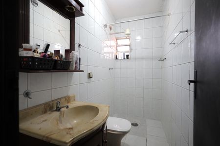 Casa à venda com 264m², 6 quartos e 2 vagas Casa à venda com 264m², 6 quartos e 2 vagasBanheiro 2 casa 2