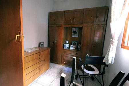 Casa à venda com 264m², 6 quartos e 2 vagas Casa à venda com 264m², 6 quartos e 2 vagasQuarto 2