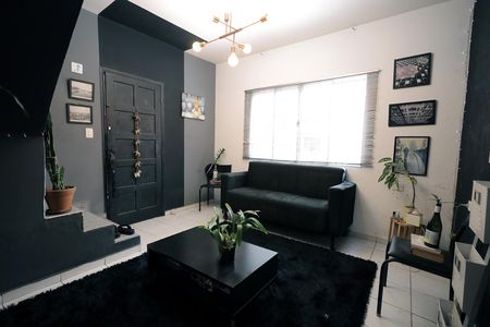 Casa à venda com 264m², 6 quartos e 2 vagas Casa à venda com 264m², 6 quartos e 2 vagasSala casa 2