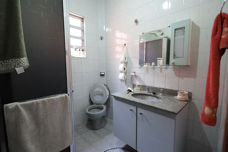 Casa à venda com 264m², 6 quartos e 2 vagas Casa à venda com 264m², 6 quartos e 2 vagasBanheiro