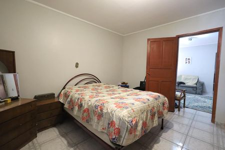 Casa à venda com 264m², 6 quartos e 2 vagas Casa à venda com 264m², 6 quartos e 2 vagasQuarto 3