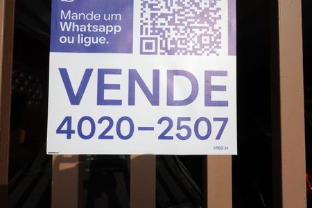 Casa à venda com 264m², 6 quartos e 2 vagas Casa à venda com 264m², 6 quartos e 2 vagasPlaca