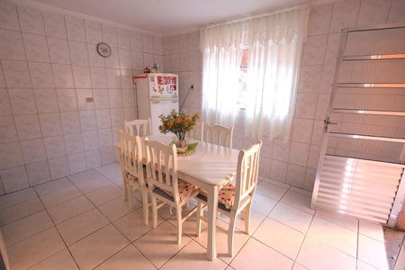 Casa à venda com 264m², 6 quartos e 2 vagas Casa à venda com 264m², 6 quartos e 2 vagasCopa