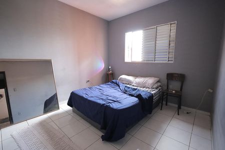 Casa à venda com 264m², 6 quartos e 2 vagas Casa à venda com 264m², 6 quartos e 2 vagasQuarto 2 casa 2