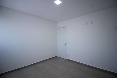 Apartamento para alugar com 72m², 2 quartos e 2 vagasQuarto