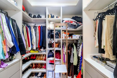 Apartamento à venda com 185m², 3 quartos e 2 vagasCloset da Suíte