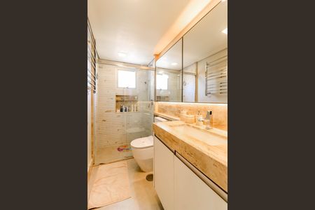 Apartamento à venda com 185m², 3 quartos e 2 vagasBanheiro da Suíte