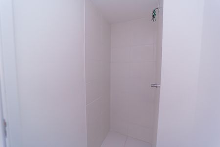 Apartamento à venda com 33m², 2 quartos e sem vaga Apartamento à venda com 33m², 2 quartos e sem vagaBanheiro