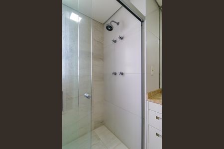 Apartamento à venda com 238m², 4 quartos e 4 vagasBanheiro do Quarto 3