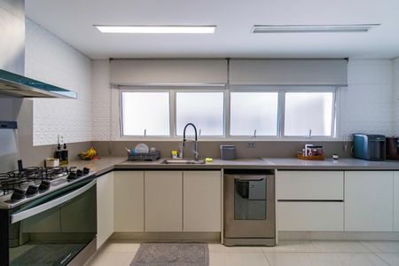 Apartamento à venda com 238m², 4 quartos e 4 vagasCozinha