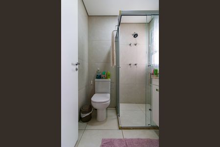 Apartamento à venda com 238m², 4 quartos e 4 vagasBanheiro do Quarto 2