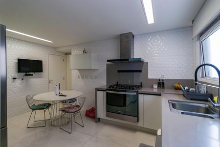 Apartamento à venda com 238m², 4 quartos e 4 vagasCozinha