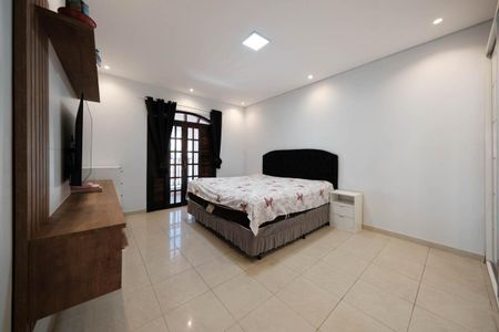 Casa à venda com 271m², 6 quartos e 5 vagasQuarto 4