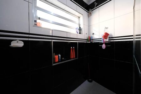 Casa à venda com 271m², 6 quartos e 5 vagasBanheiro 2