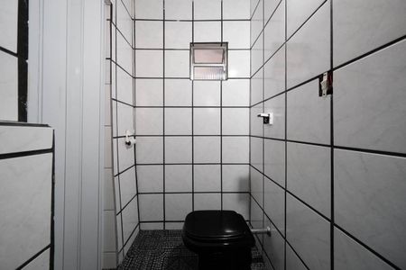 Casa à venda com 271m², 6 quartos e 5 vagasBanheiro de Serviço