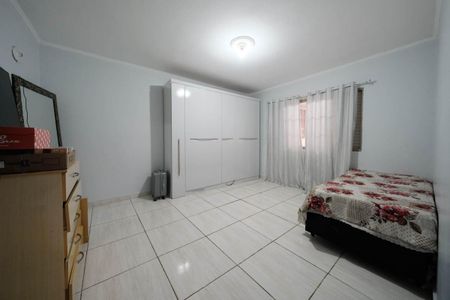 Casa à venda com 271m², 6 quartos e 5 vagasQuarto 2