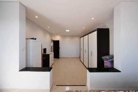 Casa à venda com 271m², 6 quartos e 5 vagasQuarto 5