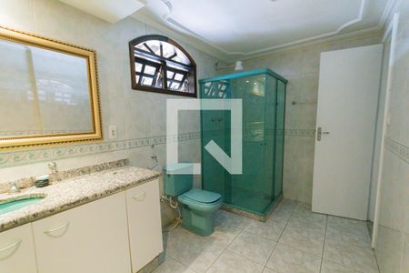 Casa de condomínio para alugar com 500m², 8 quartos e 4 vagas Casa de condomínio para alugar com 500m², 8 quartos e 4 vagasBanheiro da Suíte 4