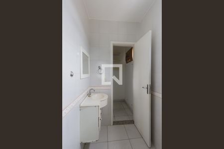 Casa de condomínio para alugar com 500m², 8 quartos e 4 vagas Casa de condomínio para alugar com 500m², 8 quartos e 4 vagasBanheiro da Suíte 6