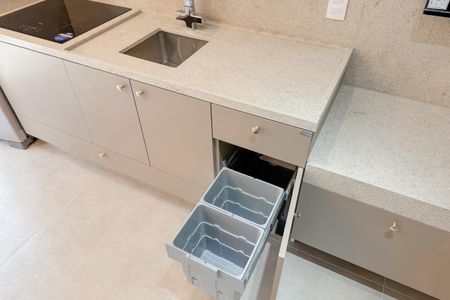 Studio para alugar com 38m², 1 quarto e sem vaga Studio para alugar com 38m², 1 quarto e sem vagaCozinha - Armários