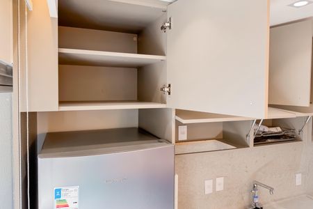 Studio para alugar com 38m², 1 quarto e sem vaga Studio para alugar com 38m², 1 quarto e sem vagaCozinha - Armários