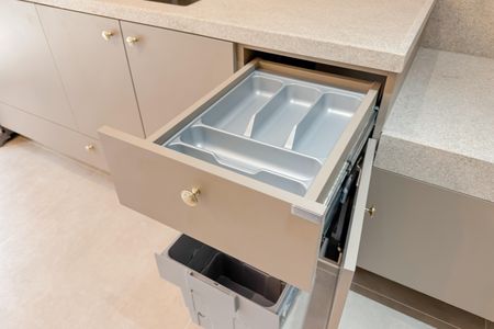 Studio para alugar com 38m², 1 quarto e sem vaga Studio para alugar com 38m², 1 quarto e sem vagaCozinha - Armários