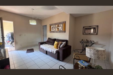 Casa à venda com 360m², 3 quartos e 3 vagasSala