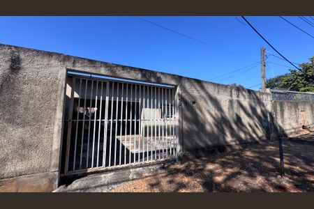 Casa à venda com 360m², 3 quartos e 3 vagasFachada