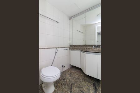 Apartamento à venda com 167m², 3 quartos e 3 vagasSuíte 2 - Banheiro
