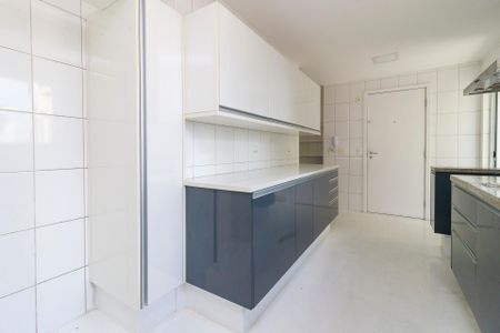Apartamento à venda com 167m², 3 quartos e 3 vagasCozinha