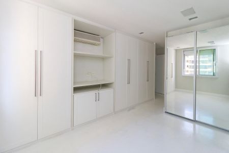 Apartamento à venda com 167m², 3 quartos e 3 vagasSuíte 2