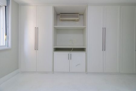 Apartamento à venda com 167m², 3 quartos e 3 vagasSuíte 2