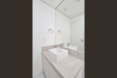 Apartamento à venda com 137m², 3 quartos e 3 vagas Apartamento à venda com 137m², 3 quartos e 3 vagasBanheiro da Suíte 1