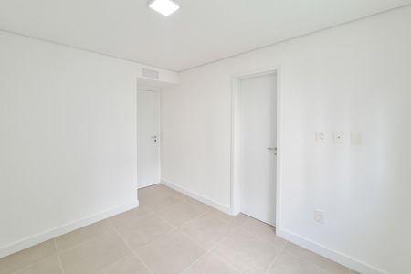 Apartamento à venda com 137m², 3 quartos e 3 vagas Apartamento à venda com 137m², 3 quartos e 3 vagasSuíte 2