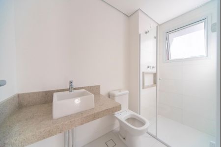 Apartamento à venda com 137m², 3 quartos e 3 vagas Apartamento à venda com 137m², 3 quartos e 3 vagasBanheiro da Suíte 2