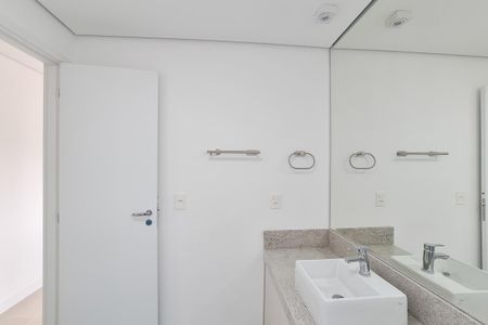 Apartamento à venda com 137m², 3 quartos e 3 vagas Apartamento à venda com 137m², 3 quartos e 3 vagasBanheiro da Suíte 3