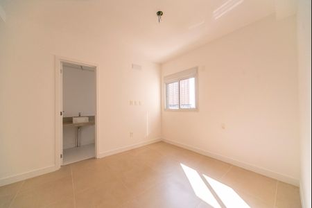Apartamento à venda com 137m², 3 quartos e 3 vagas Apartamento à venda com 137m², 3 quartos e 3 vagasSuíte 1