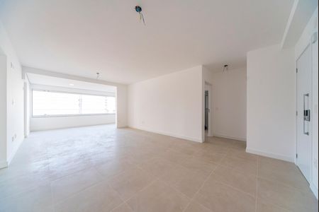 Apartamento à venda com 137m², 3 quartos e 3 vagas Apartamento à venda com 137m², 3 quartos e 3 vagasSala