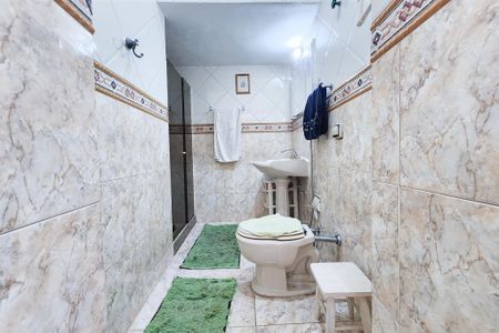 Apartamento à venda com 173m², 3 quartos e 1 vaga Apartamento à venda com 173m², 3 quartos e 1 vagaBanheiro Social