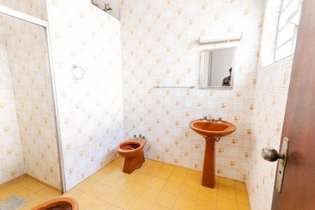 Casa para alugar com 249m², 4 quartos e 6 vagasBanheiro