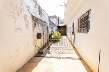 Casa para alugar com 249m², 4 quartos e 6 vagasCorredor