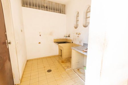 Casa para alugar com 249m², 4 quartos e 6 vagasÁrea de Serviço