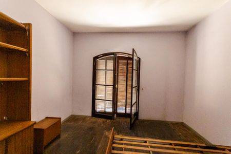 Casa para alugar com 249m², 4 quartos e 6 vagasSuíte 